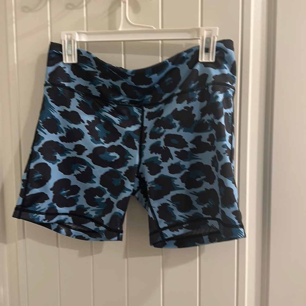 Iab shorts large , no ride shorts , 5 inch in seam